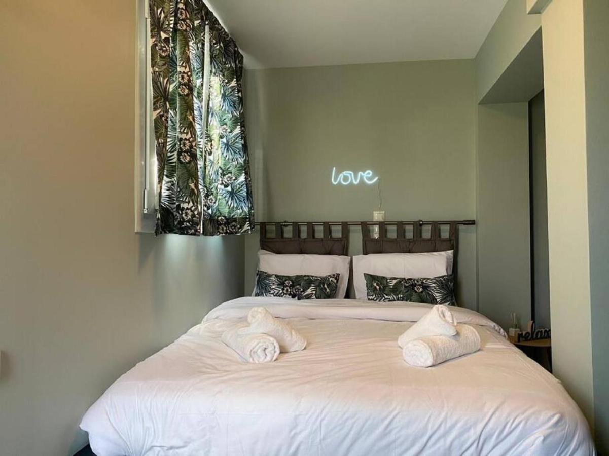Rooftop Apartment With Garden In يانينة المظهر الخارجي الصورة