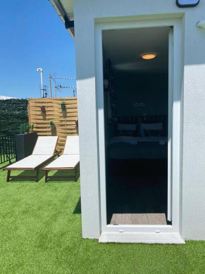Rooftop Apartment With Garden In يانينة المظهر الخارجي الصورة