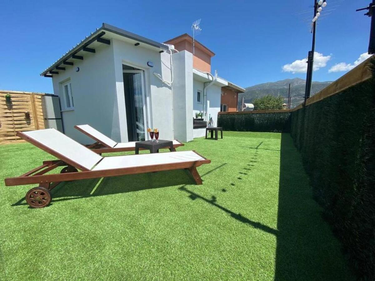Rooftop Apartment With Garden In يانينة المظهر الخارجي الصورة