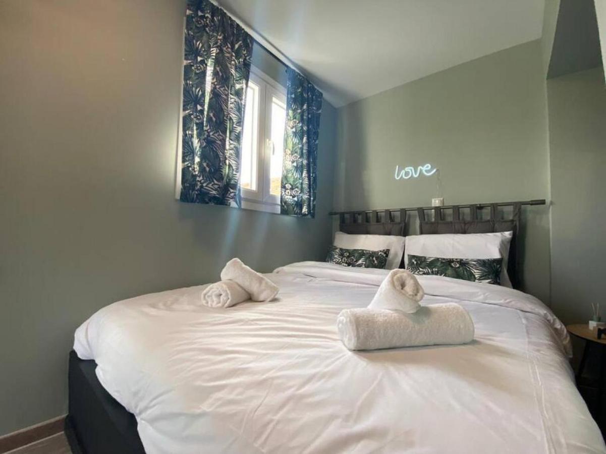 Rooftop Apartment With Garden In يانينة المظهر الخارجي الصورة