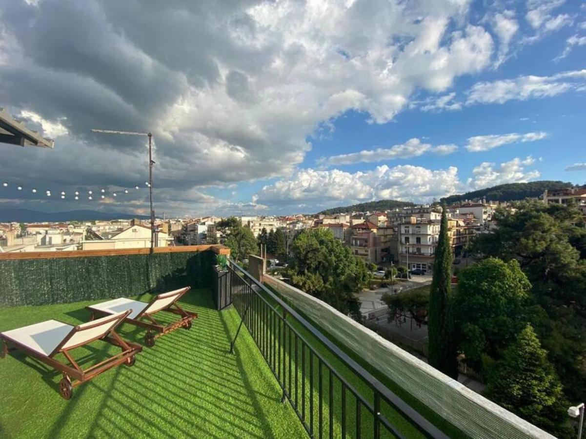 Rooftop Apartment With Garden In يانينة المظهر الخارجي الصورة