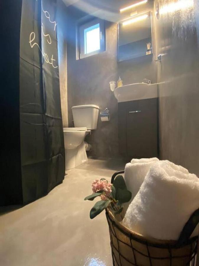 Rooftop Apartment With Garden In يانينة المظهر الخارجي الصورة